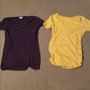 2 t shirts maternity